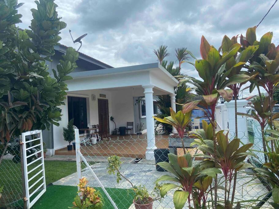 Melaka Beach Villa Ngoại thất bức ảnh